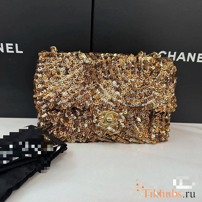 Chanel Flap Bag Gold Sequins 21x14x8cm - 1