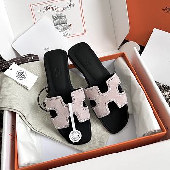 Hermes Oran Sandal Rose Porcelaine Slides