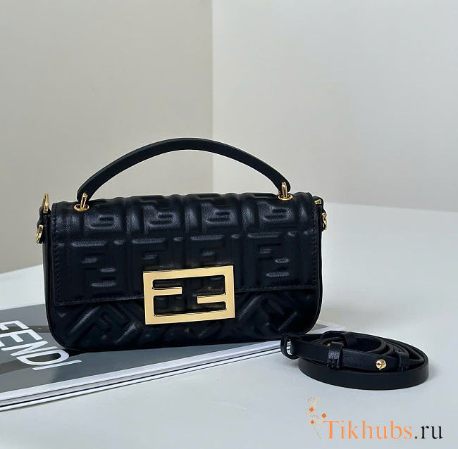 Fendi Phone Pouch Black Bag 19x11x3cm - 1