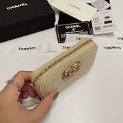 Chanel 19 Zip Coin Beige Lambskin 11.5x8cm - 2