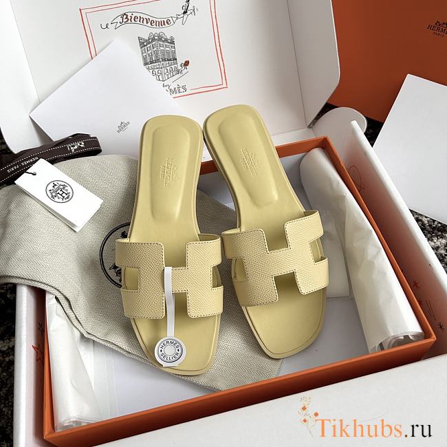 Hermes Oran Light Yellow Slides - 1