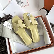 Hermes Oran Light Yellow Slides - 3