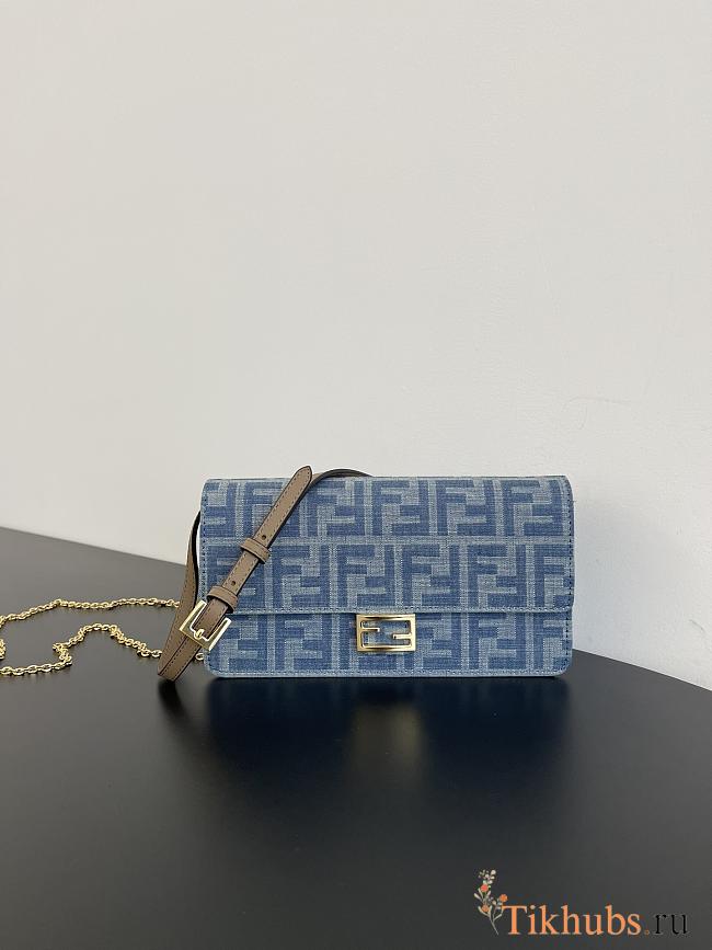 Fendi Wallet On Chain Baguette Light Blue Denim 21x11.5x5cm - 1