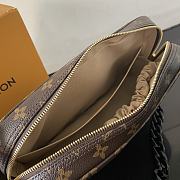 Louis Vuitton LV Monogram Shoulder Bag 27x18x9cm - 5
