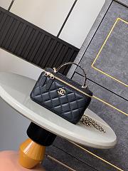 Chanel 25P Vanity Case Black Lambskin 19x14x5cm - 1