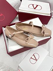 Valentino Garavani Patent Beige Mary Jane Flats - 5
