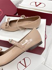 Valentino Garavani Patent Beige Mary Jane Flats - 4