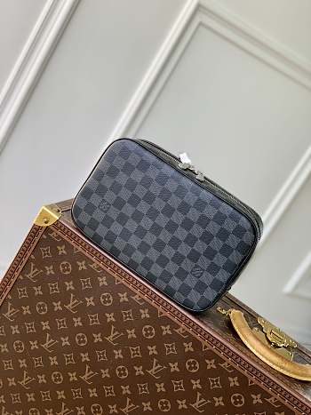 Louis Vuitton LV Eclipse Toiletry Pouch 25x17x7cm