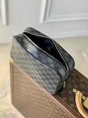 Louis Vuitton LV Eclipse Toiletry Pouch 25x17x7cm - 4