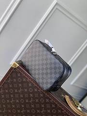 Louis Vuitton LV Eclipse Toiletry Pouch 25x17x7cm - 2