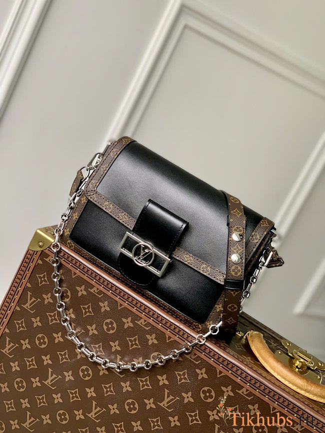 Louis Vuitton LV Dauphine Soft MM Black 24x17x9cm - 1