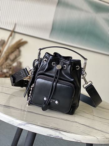 Louis Vuitton LV Noé Cargo H35 Black Bag 24x22x16cm
