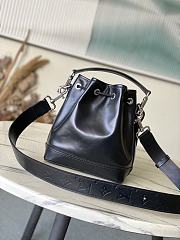 Louis Vuitton LV Noé Cargo H35 Black Bag 24x22x16cm - 3