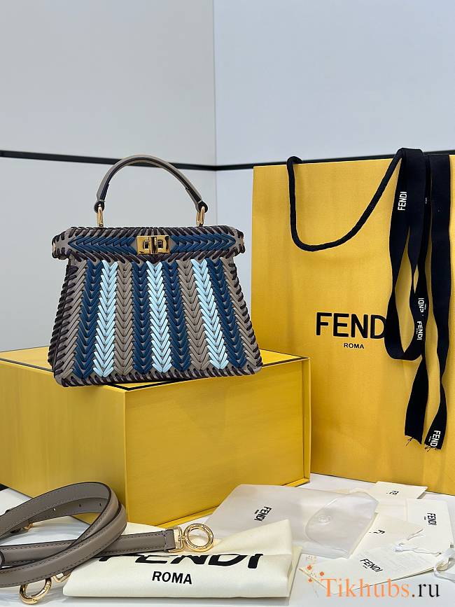 Fendi Peekaboo ISeeU Small Multicolour Interlaced Bag 27x21x11cm - 1
