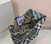 Burberry Medium Peg Duffle Bag Knight Green 28x16.5x33.5cm - 5