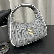 Miu Miu Wander Matelassé Leather Bag Grey 20x17x6cm - 2