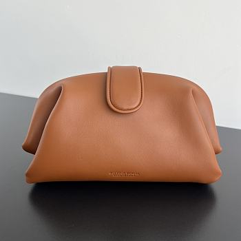 Bottega Veneta Lauren 1980 Clutch Leather Light Wood 31.5x16.5x11cm
