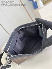 Louis Vuitton LV Gaston Wearable Wallet Monogram 22x14.5x4.5cm - 4