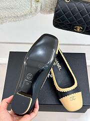 Chanel Leather Scalloped Pumps Beige Black - 5