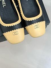 Chanel Leather Scalloped Pumps Beige Black - 4