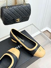 Chanel Leather Scalloped Pumps Beige Black - 3