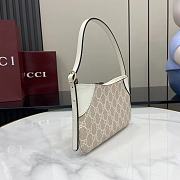 Gucci GG Emblem Super Mini Shoulder Bag White 23x13x2cm - 4