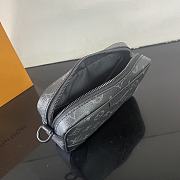 Louis Vuitton LV Trocadéro Wearable Wallet Black 20x13x6.5cm - 2