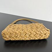 Bottega Veneta Kalimero Cha-Cha Bag Beige 28.5x15x6cm - 4