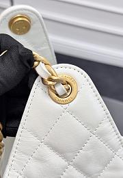 Chanel 25 Small Handbag White Lambskin Gold 30x26x14cm - 4