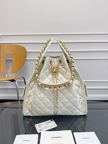 Chanel Medium 25C Bag White Lambskin Hobo 40x30x15cm