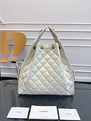 Chanel Medium 25C Bag White Lambskin Hobo 40x30x15cm - 4