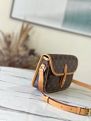 Louis Vuitton LV Gibeciere Shoulder Bag PM Brown 25x9x15cm - 6