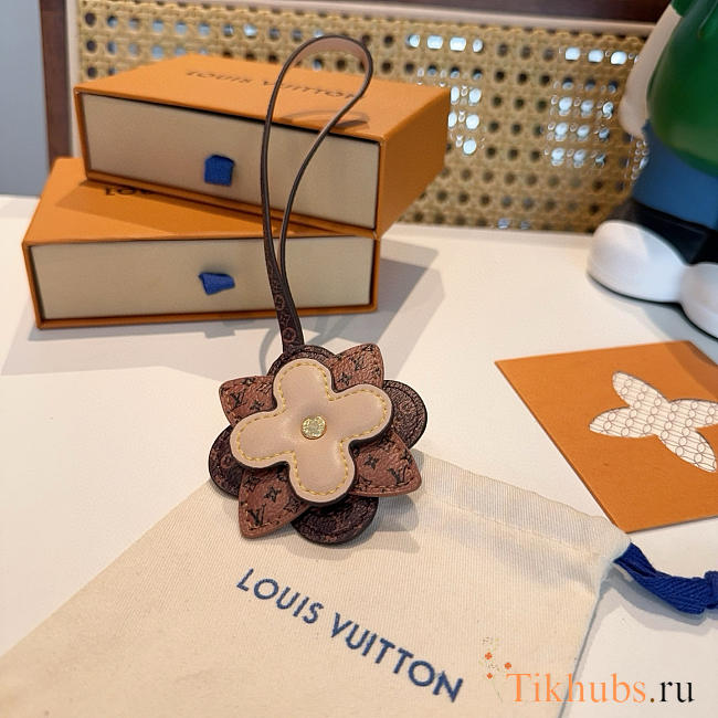 Louis Vuitton LV My Monogram Layers Bag Charm - 1