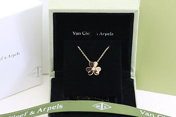 Van Cleef VCA Necklace 08
