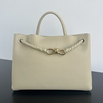 Bottega Veneta Andiamo Bag Beige 32x25x11cm