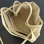 Bottega Veneta Andiamo Bag Beige 32x25x11cm - 2
