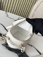 Chanel 25p Backpack White Lambskin 18x13x9cm - 3
