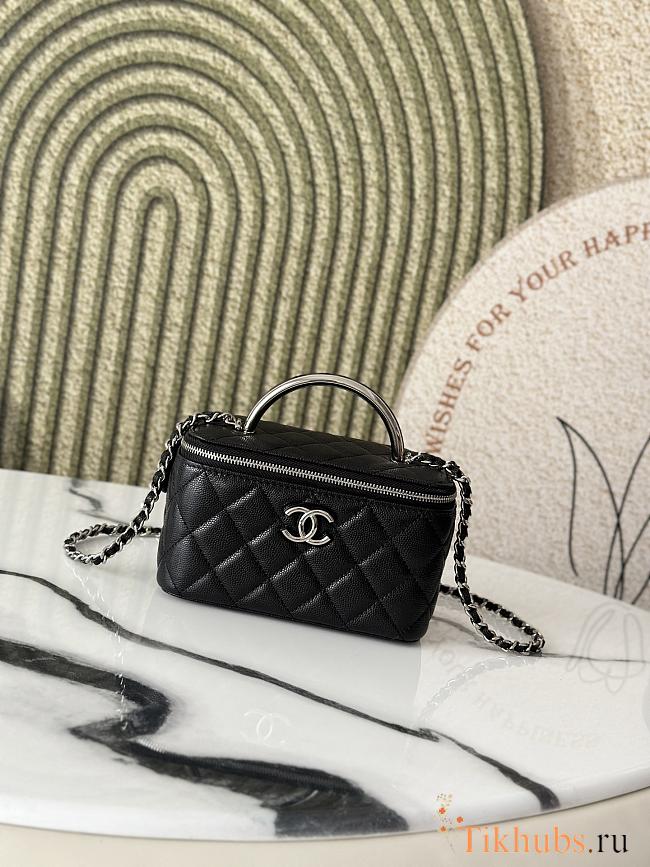 Chanel Top Handle Vanity Case Black Caviar 17x8x9.5cm - 1