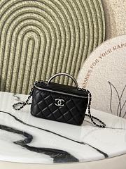 Chanel Top Handle Vanity Case Black Caviar 17x8x9.5cm - 1