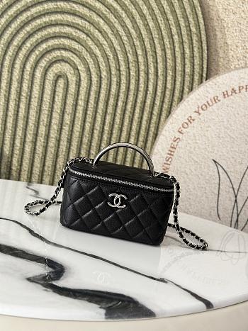 Chanel Top Handle Vanity Case Black Caviar 17x8x9.5cm