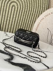 Chanel Top Handle Vanity Case Black Caviar 17x8x9.5cm - 2