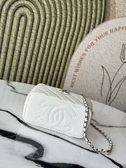 Chanel Top Handle Vanity Case White Caviar 17x8x9.5cm - 5