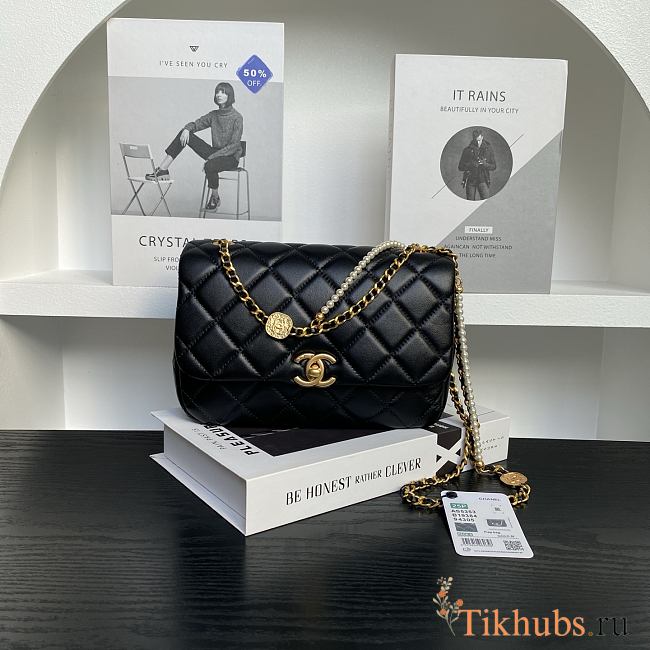 Chanel Folding Bag Black Lambskin 22x15x5.5cm - 1