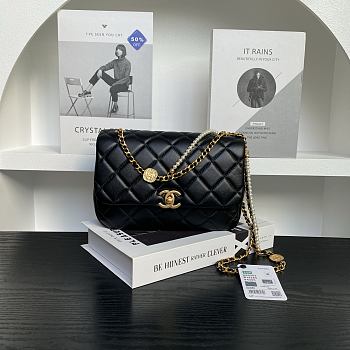 Chanel Folding Bag Black Lambskin 22x15x5.5cm