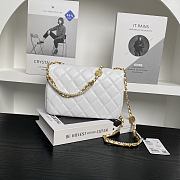 Chanel Folding Bag White Lambskin 22x15x5.5cm - 2