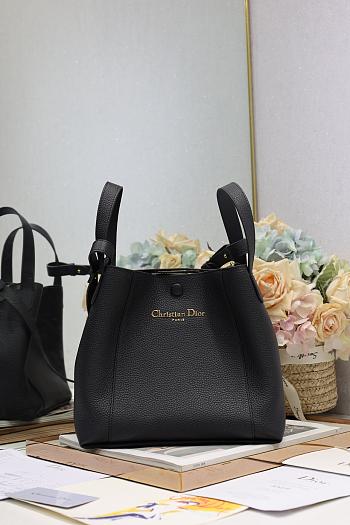 Dior Medium Signature Bucket Bag Black 24x23x14cm