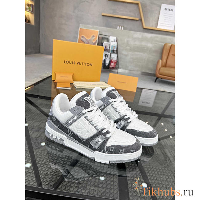 Louis Vuittonn LV Trainer Sneaker Grey - 1
