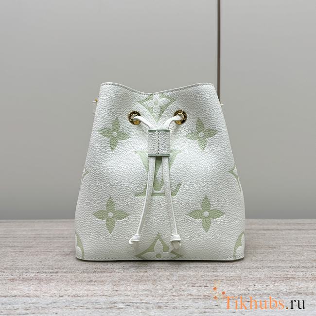 Louis Vuitton LV Néonoé BB Bag Latte/Matcha 20x20x13cm - 1