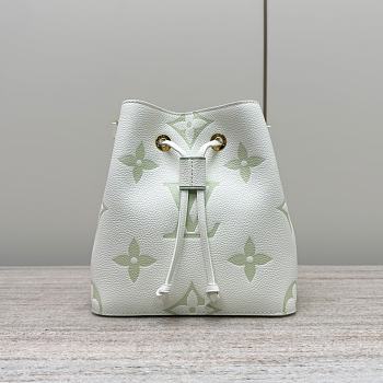 Louis Vuitton LV Néonoé BB Bag Latte/Matcha 20x20x13cm