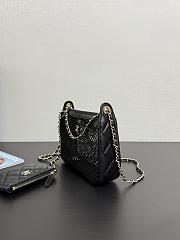 Chanel Clutch With Chain Mesh Lambskin Black 20x13x4.5cm - 4